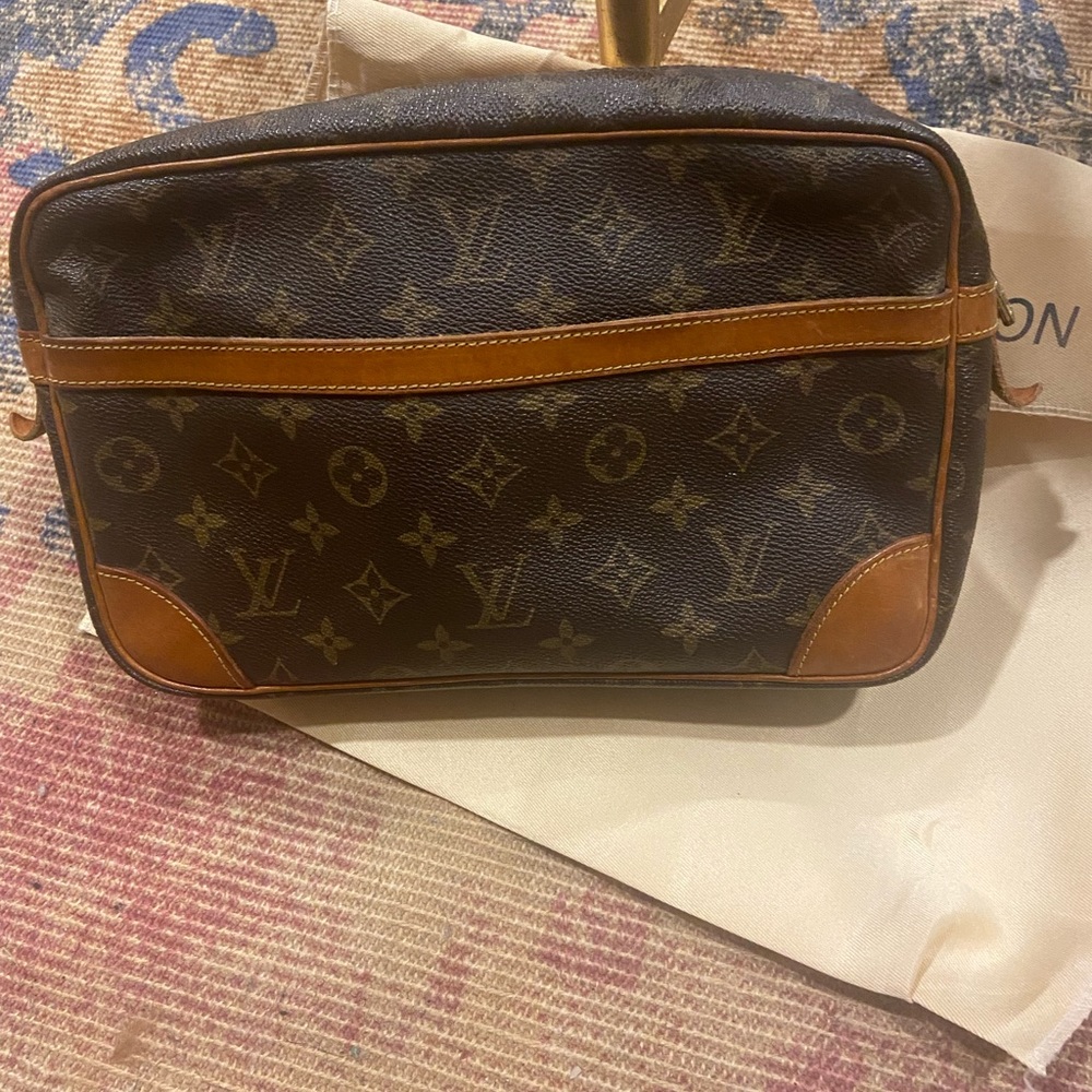 LOUIS VUITTON Canvas Compiegne 23 Toiletries Bag